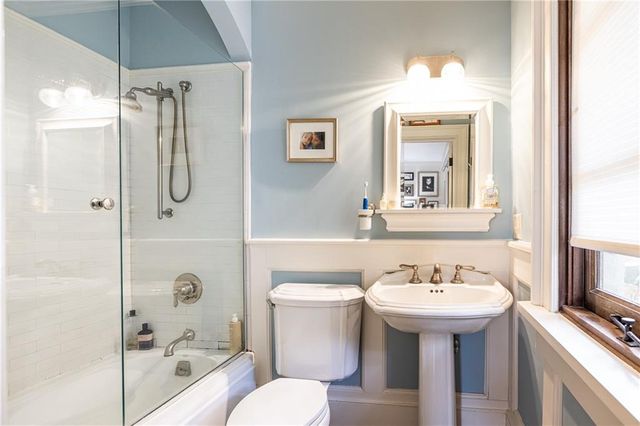 870 Wellesley NW Drive, Atlanta, GA 30305