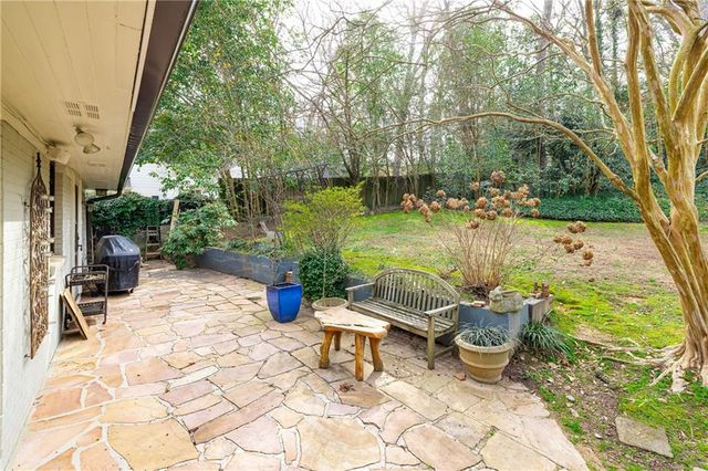 870 Wellesley NW Drive, Atlanta, GA 30305