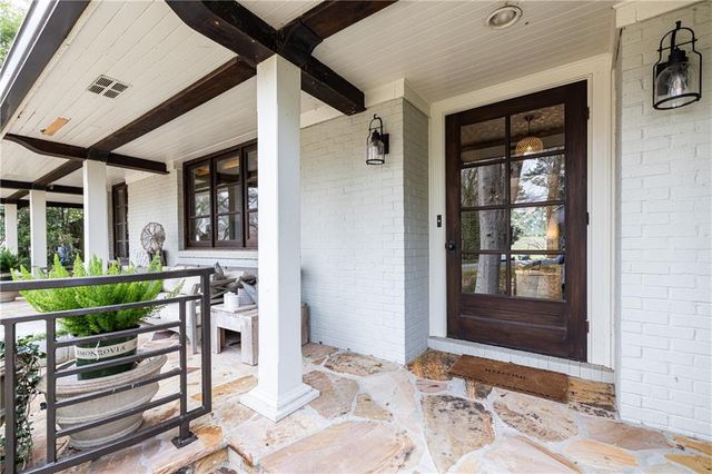 870 Wellesley NW Drive, Atlanta, GA 30305