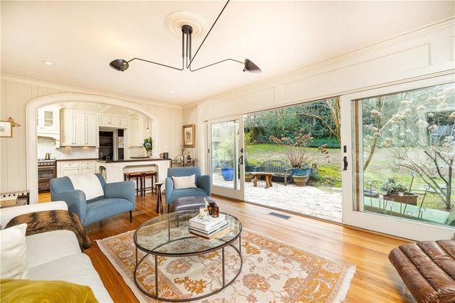 870 Wellesley NW Drive, Atlanta, GA 30305