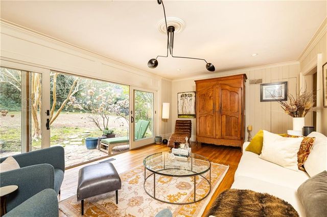 870 Wellesley NW Drive, Atlanta, GA 30305