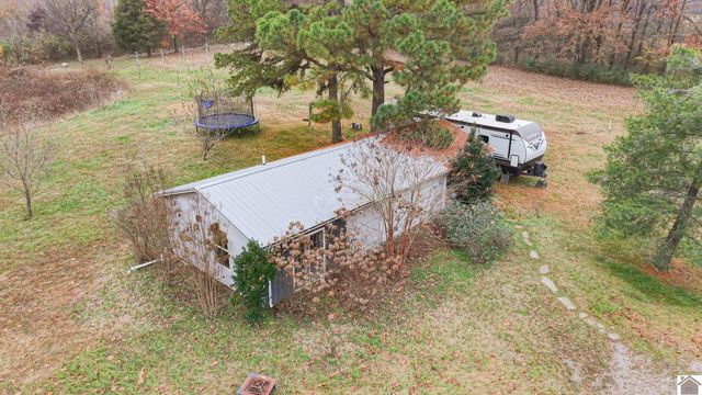 8475 Old Mayfield Rd, Boaz, Mccracken, KY 42027