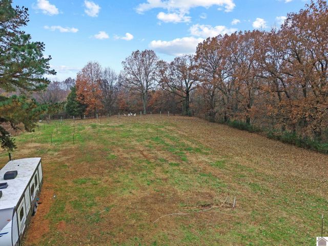 8475 Old Mayfield Rd, Boaz, Mccracken, KY 42027