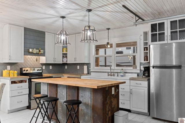 8475 Old Mayfield Rd, Boaz, Mccracken, KY 42027