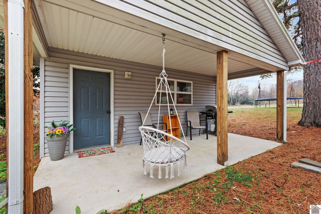 8475 Old Mayfield Rd, Boaz, Mccracken, KY 42027