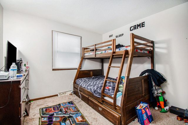 2130-2132 Shangrai-La Drive SE, Grand Rapids, MI 49508