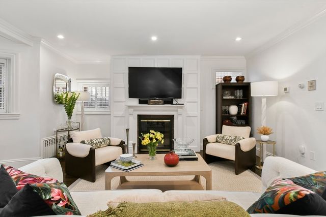 29 Fairfield St 1A, Boston, MA 02116