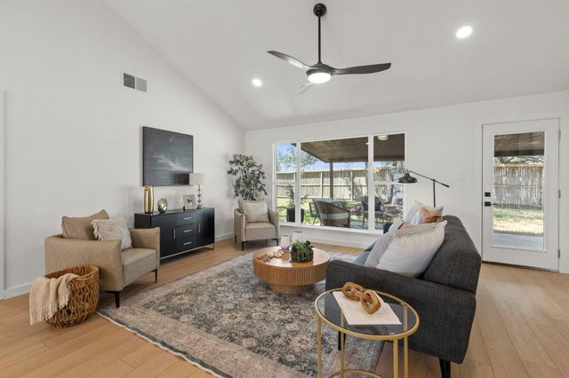 4008 Balcones Woods DR, Austin, TX 78759