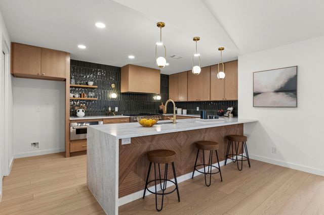 4008 Balcones Woods DR, Austin, TX 78759