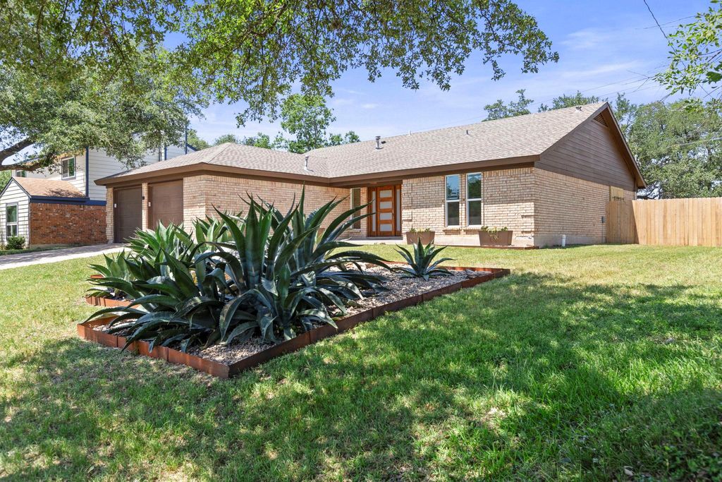 4008 Balcones Woods DR, Austin, TX 78759
