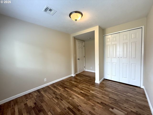 250 44TH St, Springfield, OR 97478