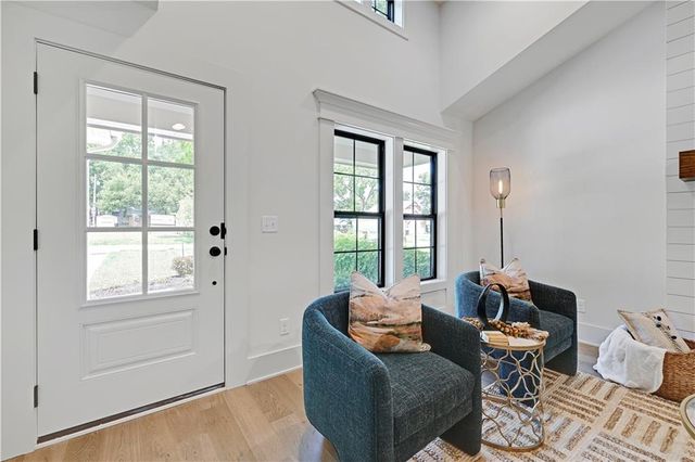 19 E 78th Terrace, Kansas City, MO 64114