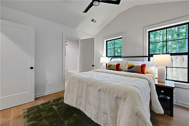 19 E 78th Terrace, Kansas City, MO 64114