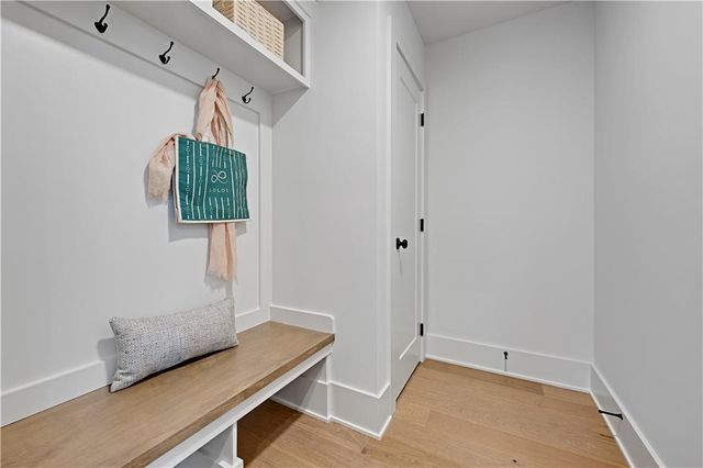 19 E 78th Terrace, Kansas City, MO 64114