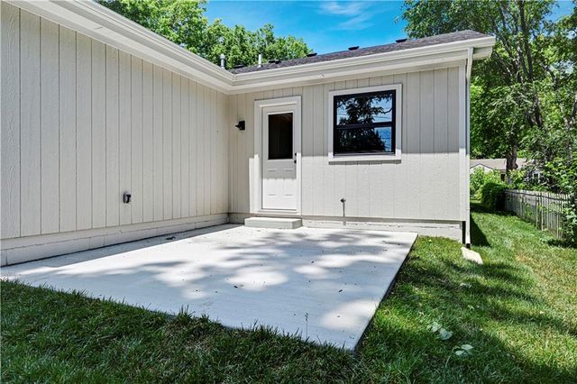 19 E 78th Terrace, Kansas City, MO 64114