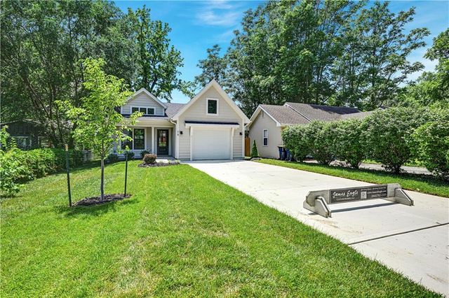 19 E 78th Terrace, Kansas City, MO 64114