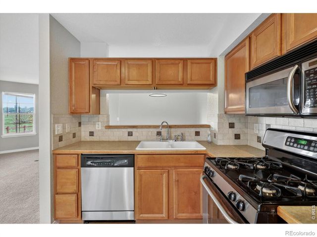 805 Summer Hawk Drive 156, Longmont, CO 80504