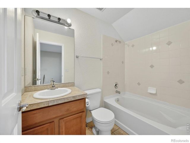 805 Summer Hawk Drive 156, Longmont, CO 80504