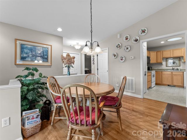 40 Spring Village Lane, Hendersonville, NC 28739