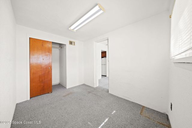 2583 Victoria Drive NE, Palm Bay, FL 32905