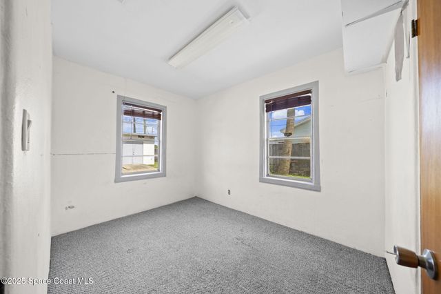 2583 Victoria Drive NE, Palm Bay, FL 32905