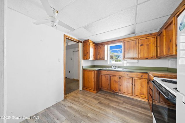 2583 Victoria Drive NE, Palm Bay, FL 32905