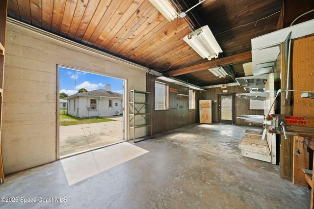 2583 Victoria Drive NE, Palm Bay, FL 32905