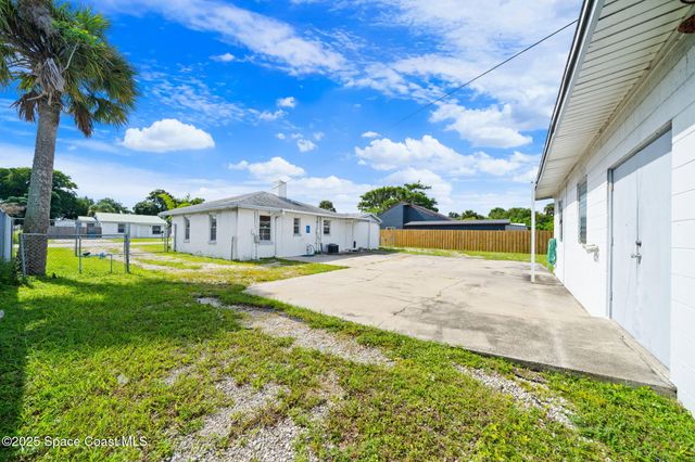 2583 Victoria Drive NE, Palm Bay, FL 32905