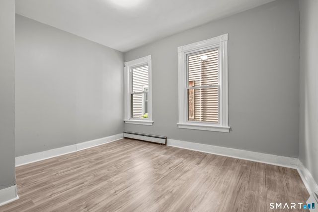 30 North Walnut Street, Waterbury, CT 06704