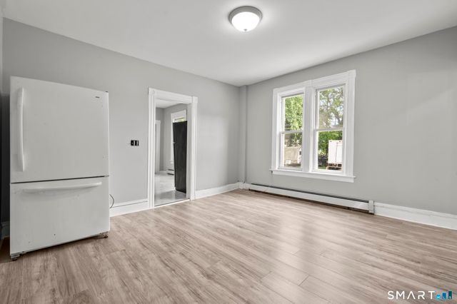 30 North Walnut Street, Waterbury, CT 06704