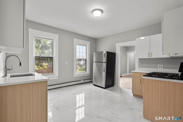 30 North Walnut Street, Waterbury, CT 06704