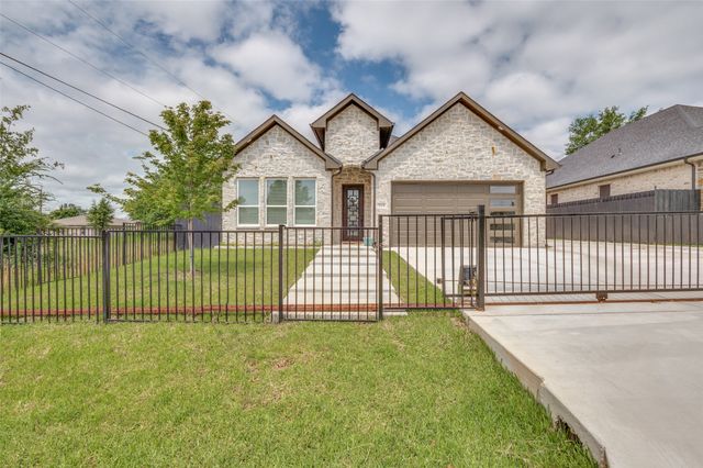 319 Bounding Main Street, Gun Barrel City, TX 75156