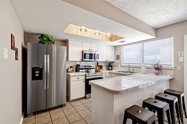 14 W Townhouse Lane 34, Grand Prairie, TX 75052