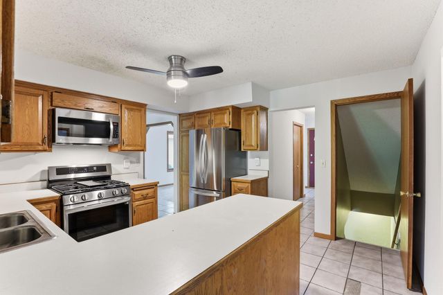 2133 Trumble Court, Chaska, MN 55318