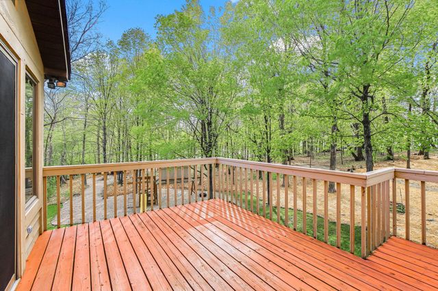 2133 Trumble Court, Chaska, MN 55318