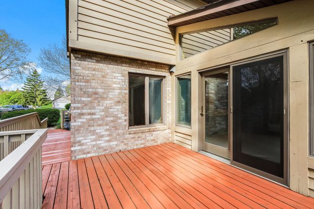 2133 Trumble Court, Chaska, MN 55318