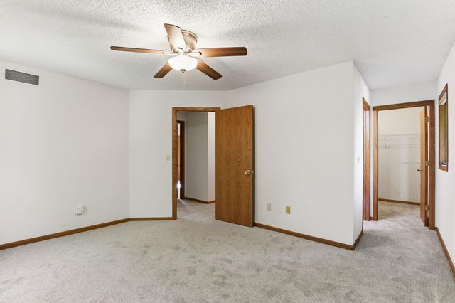 2133 Trumble Court, Chaska, MN 55318