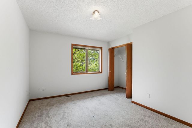 2133 Trumble Court, Chaska, MN 55318