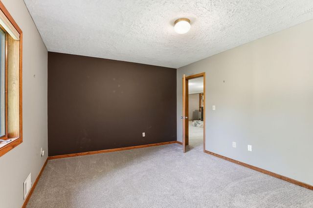 2133 Trumble Court, Chaska, MN 55318