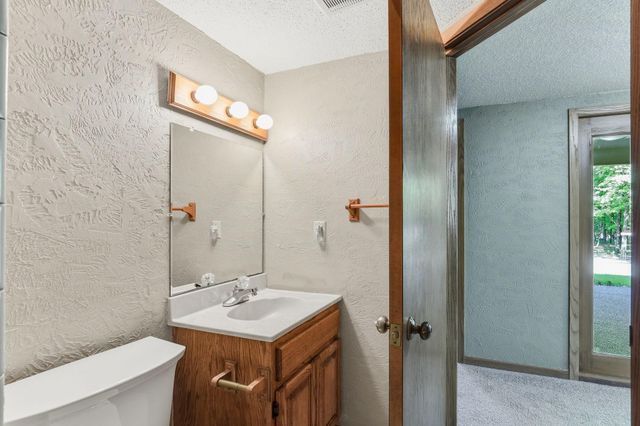 2133 Trumble Court, Chaska, MN 55318