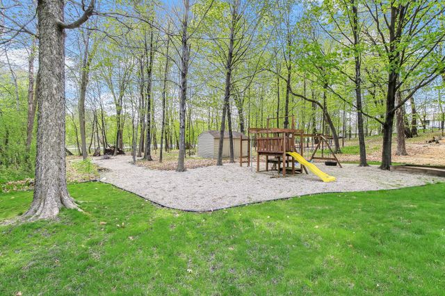 2133 Trumble Court, Chaska, MN 55318