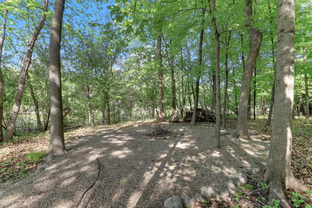 2133 Trumble Court, Chaska, MN 55318