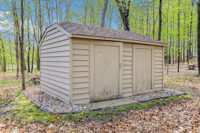 2133 Trumble Court, Chaska, MN 55318