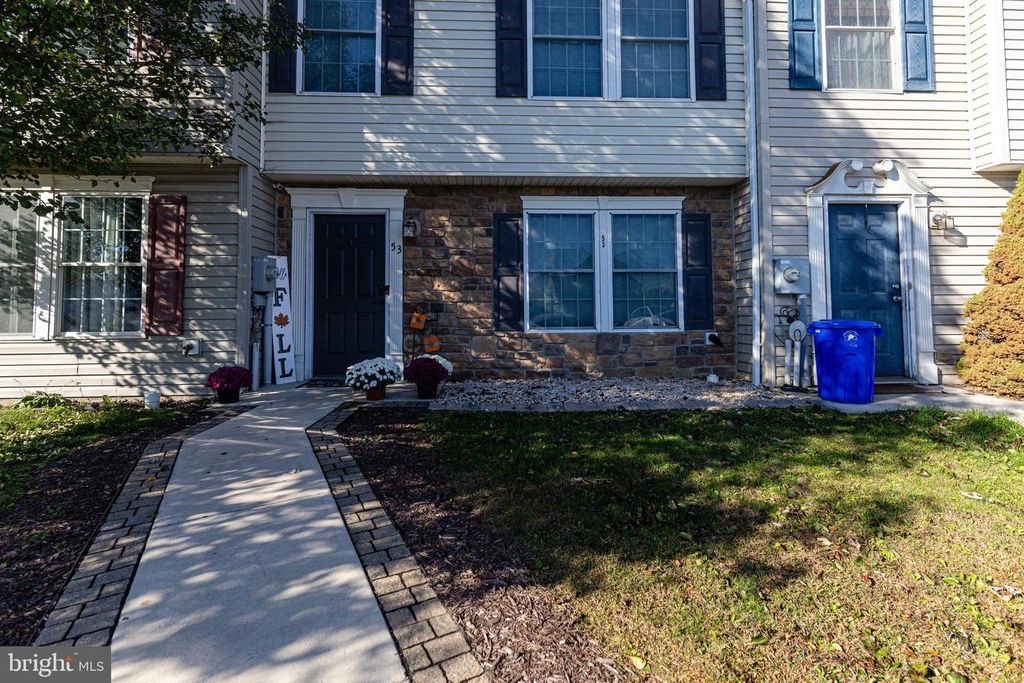 53 GRANDVIEW CROSSING, Chambersburg, PA 17201
