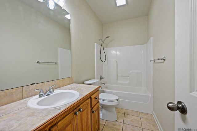 40403 Cross Creek Ave, Gonzales, LA 70737