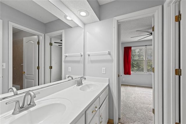 15915 S Avalon Street, Olathe, KS 66062