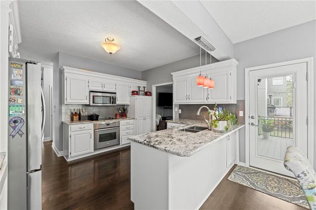 15915 S Avalon Street, Olathe, KS 66062