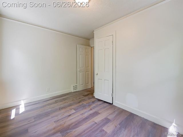16200 Chatham Street, Detroit, MI 48219