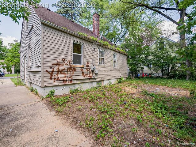 16200 Chatham Street, Detroit, MI 48219