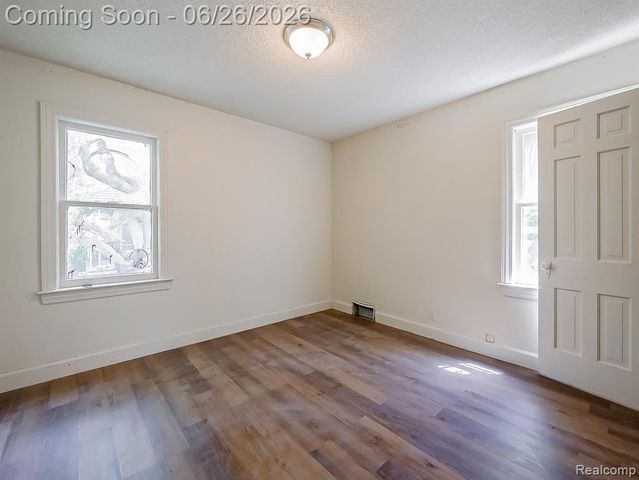 16200 Chatham Street, Detroit, MI 48219